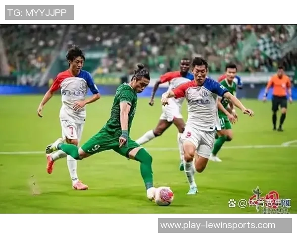 体育实时数据赛后分析上海足球队与武汉足球队的战术对决与表现评估 体育实时数据赛后分析上海足球队与武汉足球队的战术对决与表现评估