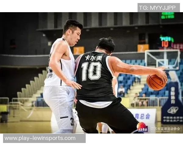 运动最新数据南京篮球队与上海篮球队赛后复盘分析比赛节奏与战术执行的关键因素 运动最新数据南京篮球队与上海篮球队赛后复盘分析比赛节奏与战术执行的关键因素